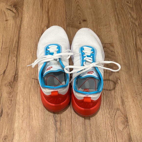 Nike sneakers - Picture 3 of 5